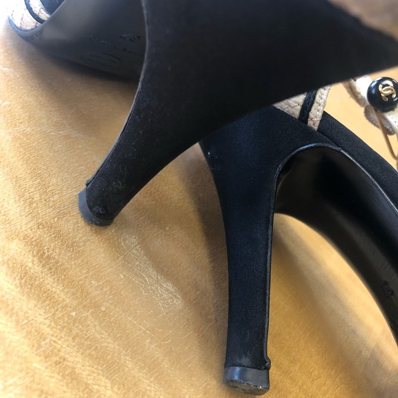 CHANEL CLASSIC Mary Jane 4” Logo Ankle Strap - Picture 7 of 7